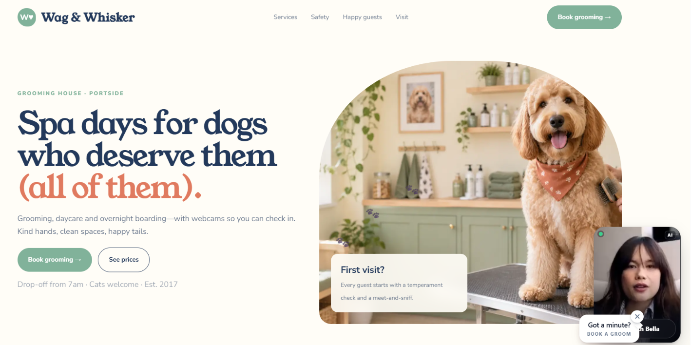 The same pet grooming website with a live CueVue LiveRep in the corner greeting visitors